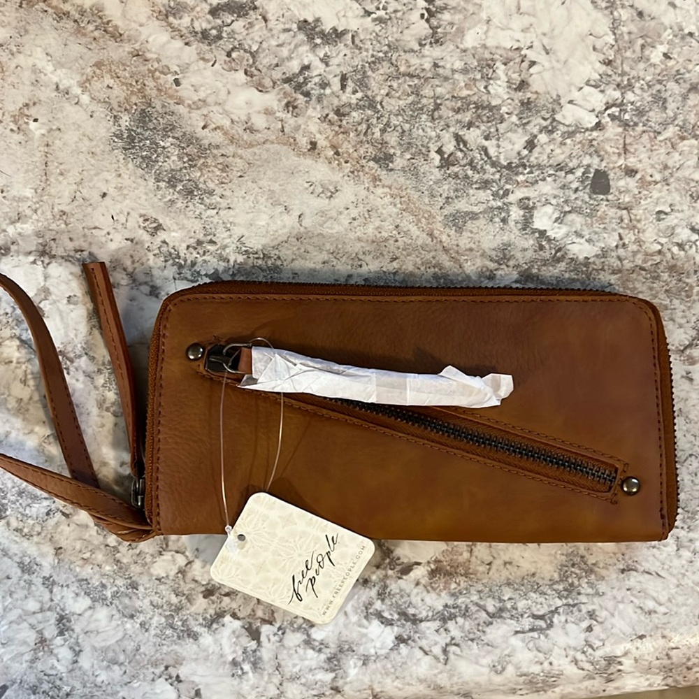Free people wallet